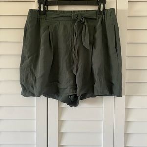 Dynamite, size M, Forrest green